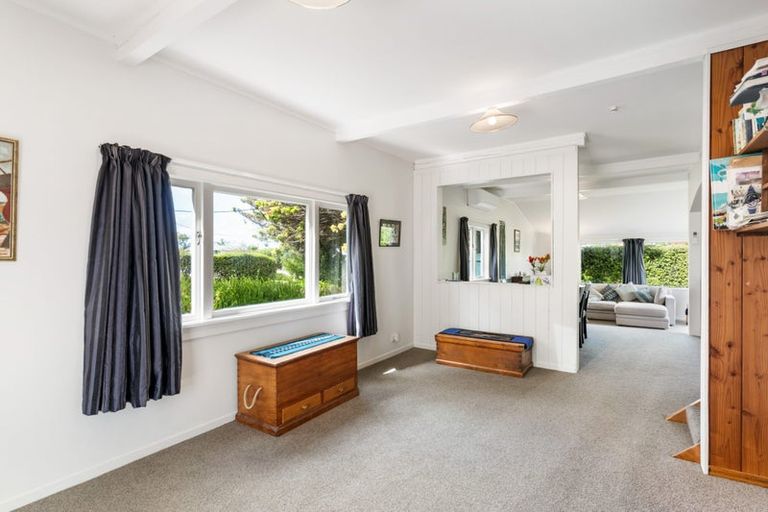 Photo of property in 21 Zealandia Road, Manly, Whangaparaoa, 0930