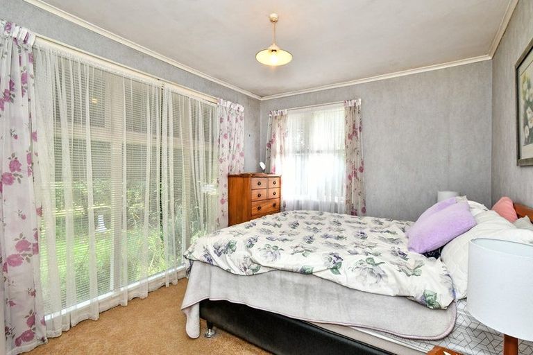 Photo of property in 19 Blanes Road, Weymouth, Auckland, 2103