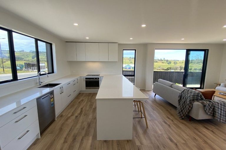 Photo of property in 79 Omahina Street, Raglan, 3225