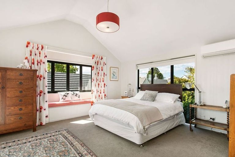 Photo of property in 89a Hawthorne Street, Strowan, Christchurch, 8052