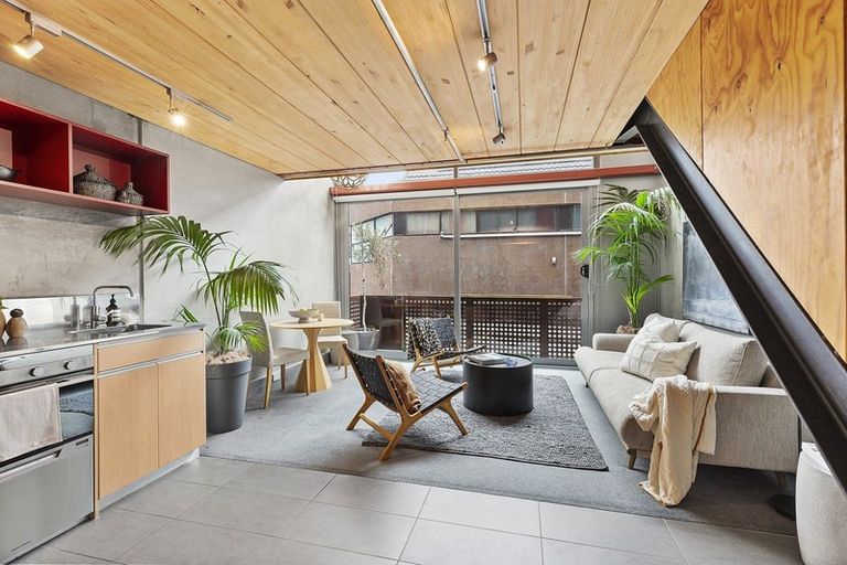 Photo of property in Tattoo Apartments, 2/42 Abel Smith Street, Te Aro, Wellington, 6011