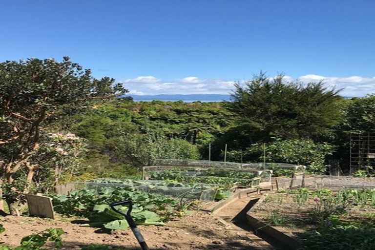 Photo of property in 48 Nyhane Drive, Ligar Bay, Takaka, 7183