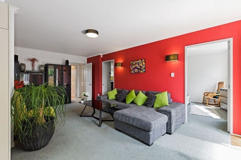 Photo of property in 2/41 Rishworth Avenue, Stanmore Bay, Whangaparaoa, 0932