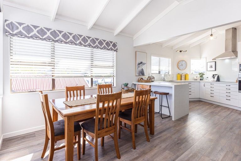 Photo of property in 5 Grey Street, College Estate, Whanganui, 4500