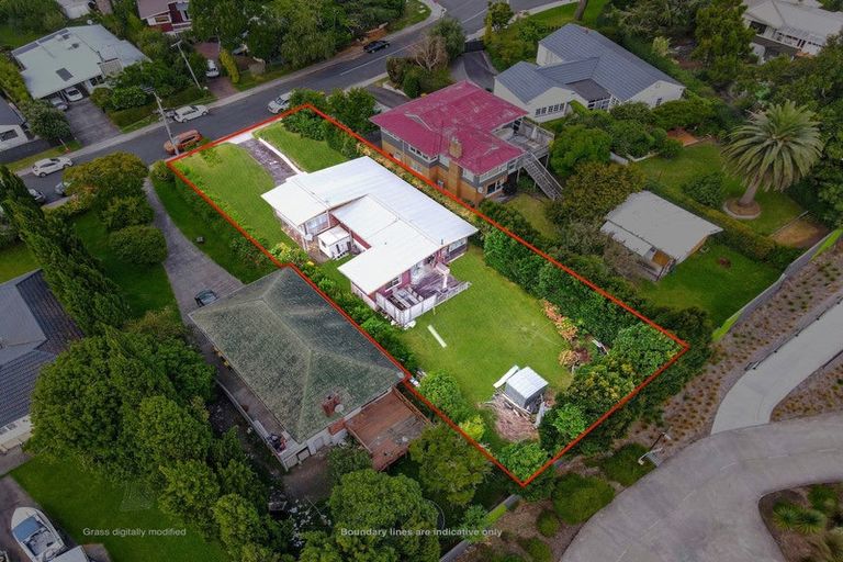 Photo of property in 6 Alwyn Avenue, Te Atatu South, Auckland, 0610