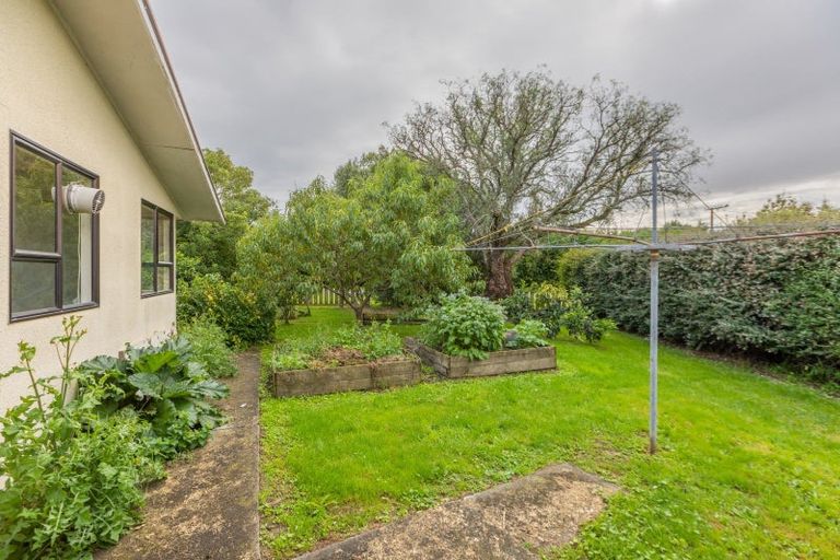 Photo of property in 16 Russell Street, Otane, 4202