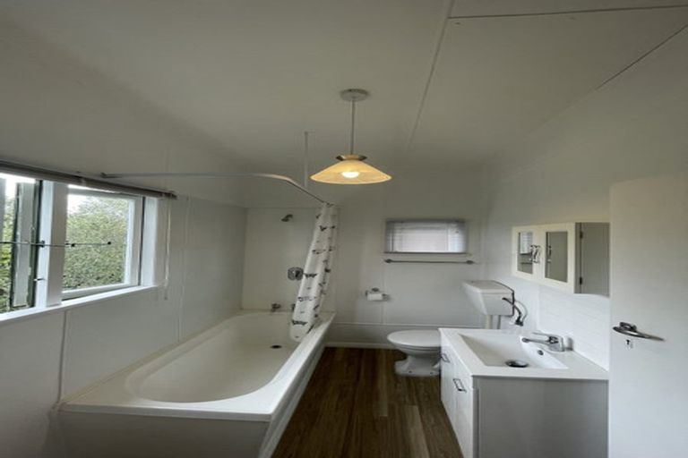 Photo of property in 104 Rosetta Road, Raumati South, Paraparaumu, 5032