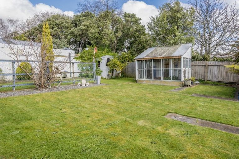 Photo of property in 94 Bartholomew Road, Levin, 5510