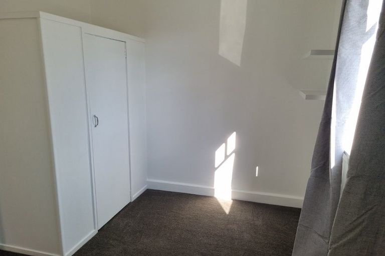 Photo of property in 28b Fruitvale Road, New Lynn, Auckland, 0600