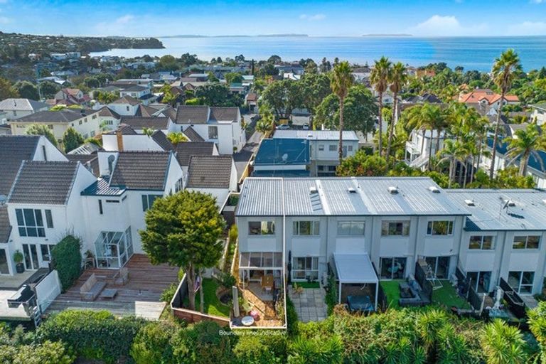 Photo of property in 10/72 Kitchener Road, Milford, Auckland, 0620