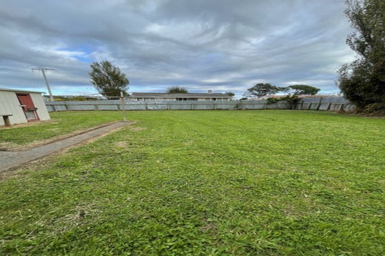 Photo of property in 43 Futter Street, Foxton, 4814