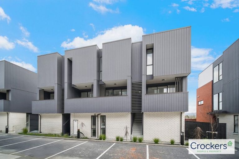 Photo of property in 7/10 Treasure Lane, Te Atatu South, Auckland, 0610