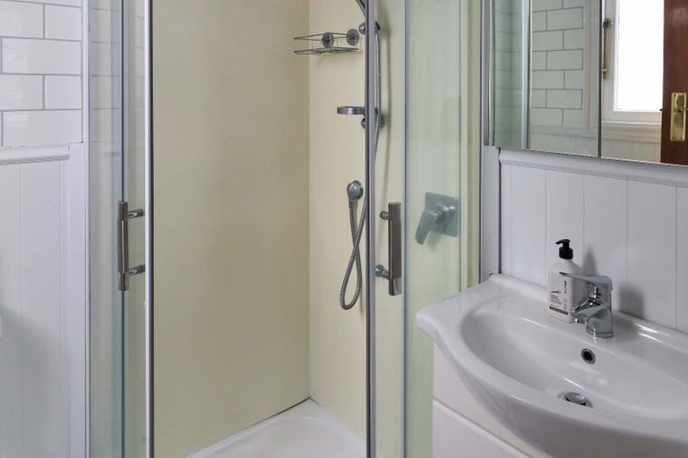 Photo of property in 37b Awamutu Grove, Waiwhetu, Lower Hutt, 5010