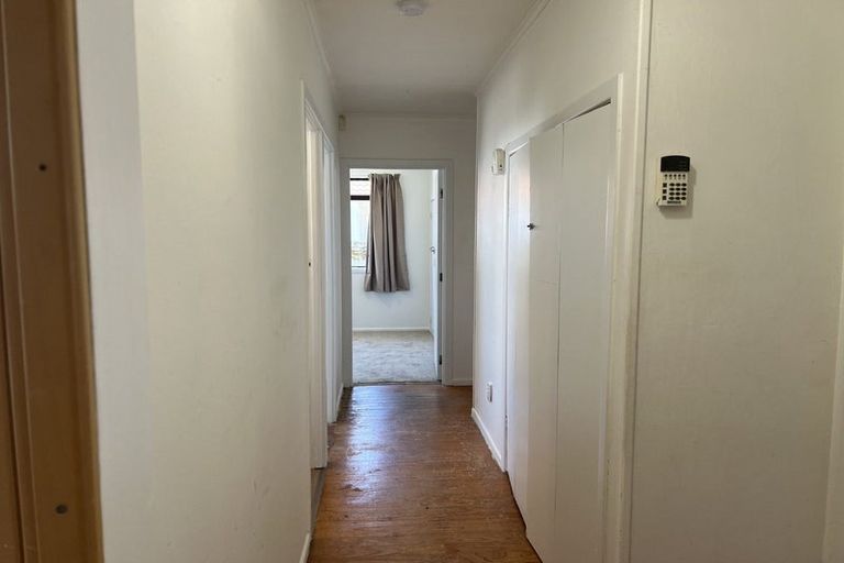 Photo of property in 54 Pinedale Place, Henderson, Auckland, 0610