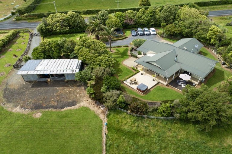 Photo of property in 948 Awhitu Road, Pollok, Waiuku, 2683