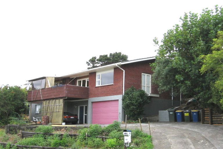 Photo of property in 83 Rosecamp Road, Beach Haven, Auckland, 0626