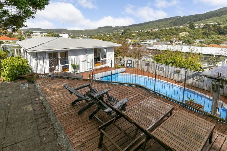 Photo of property in 21 Mclellan Street, Tawa, Wellington, 5028