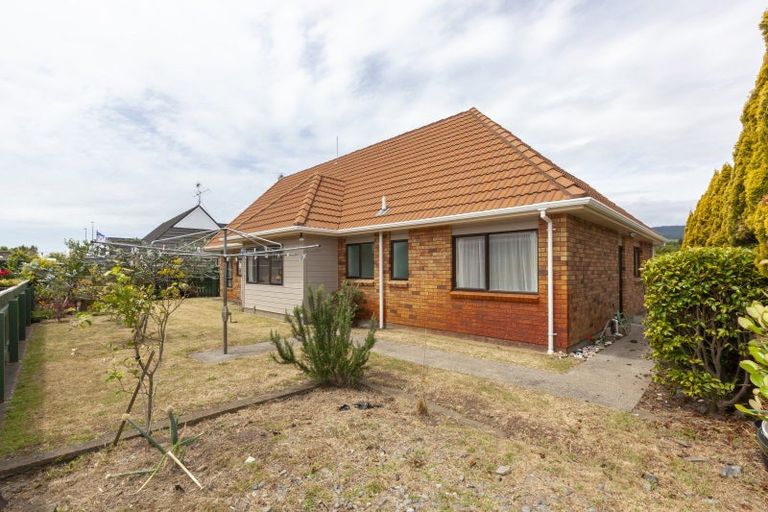 Photo of property in 113 Hillcrest Road, Raumati Beach, Paraparaumu, 5032