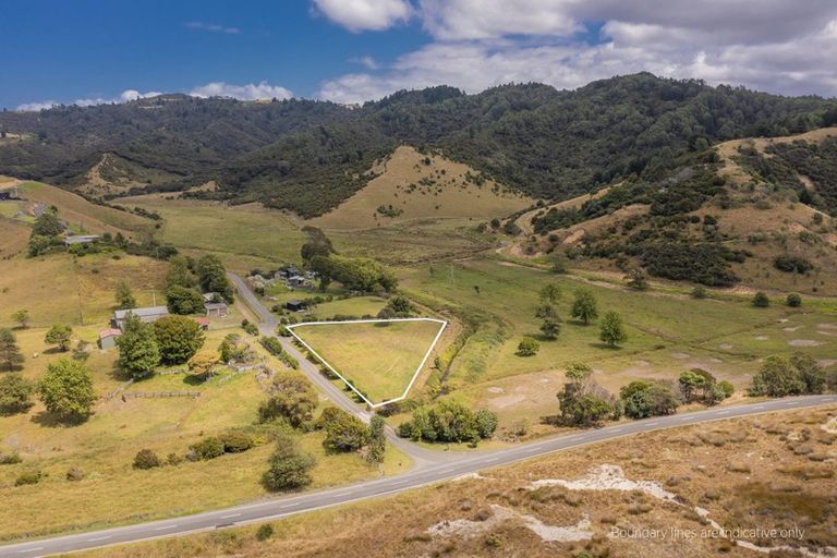 Photo of property in 8 White Rocks Rise, Kuaotunu, Whitianga, 3592