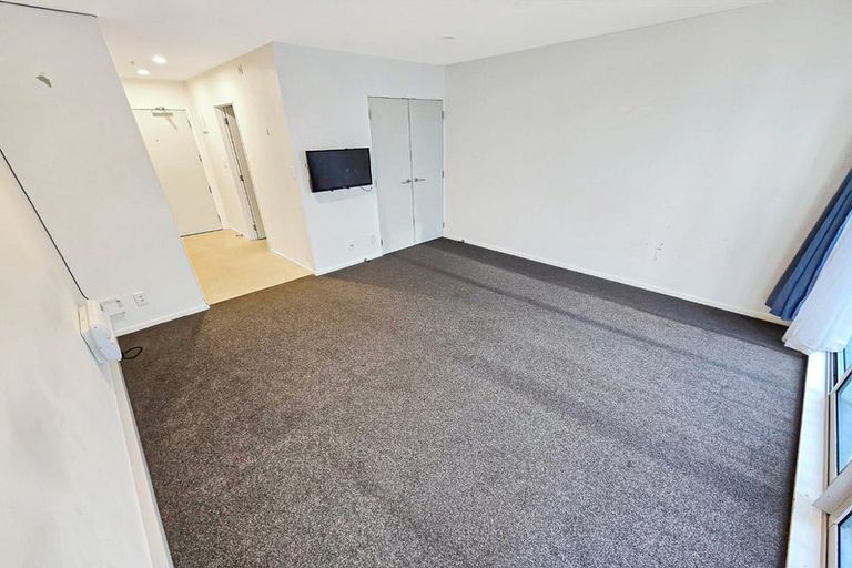 Photo of property in Terrace Heights Apartments, 2/163p The Terrace, Wellington Central, Wellington, 6011