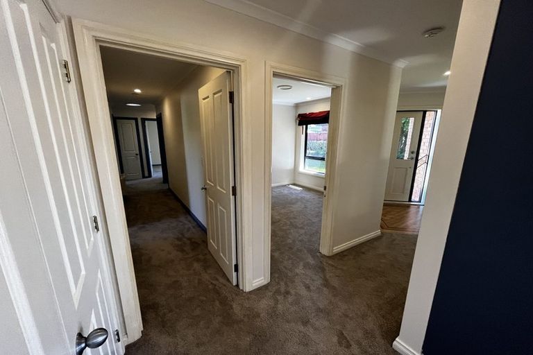 Photo of property in 6b Fovant Street, Russley, Christchurch, 8042