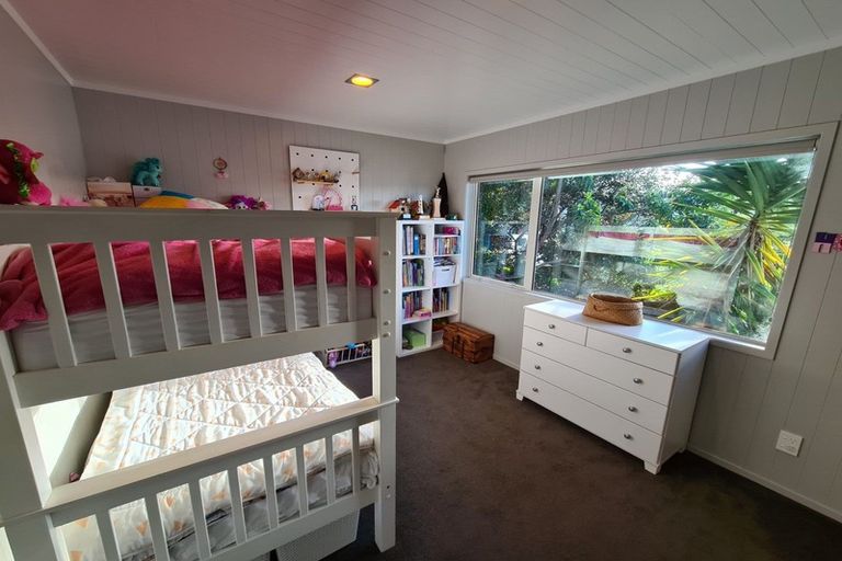 Photo of property in 106 Tukere Drive, Whangamata, 3620