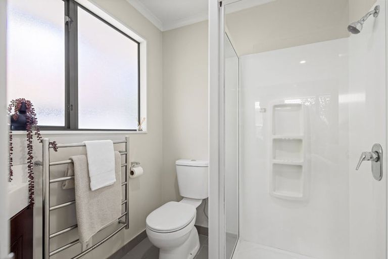 Photo of property in 190 Main North Road, Redwood, Christchurch, 8051