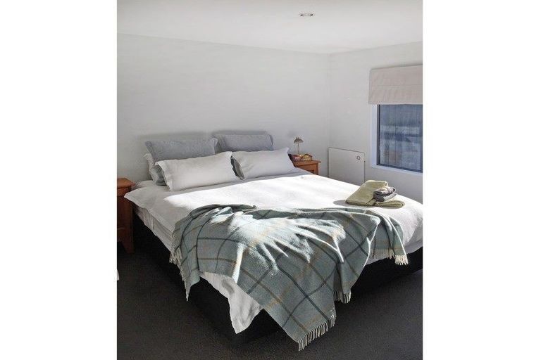 Photo of property in 5a Cone Peak Close, Lake Hayes, Queenstown, 9304