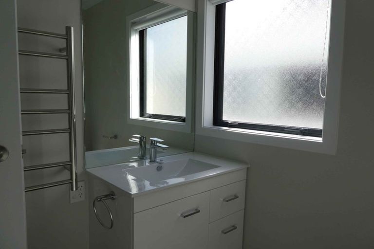 Photo of property in 2/125b Metcalfe Road, Ranui, Auckland, 0612