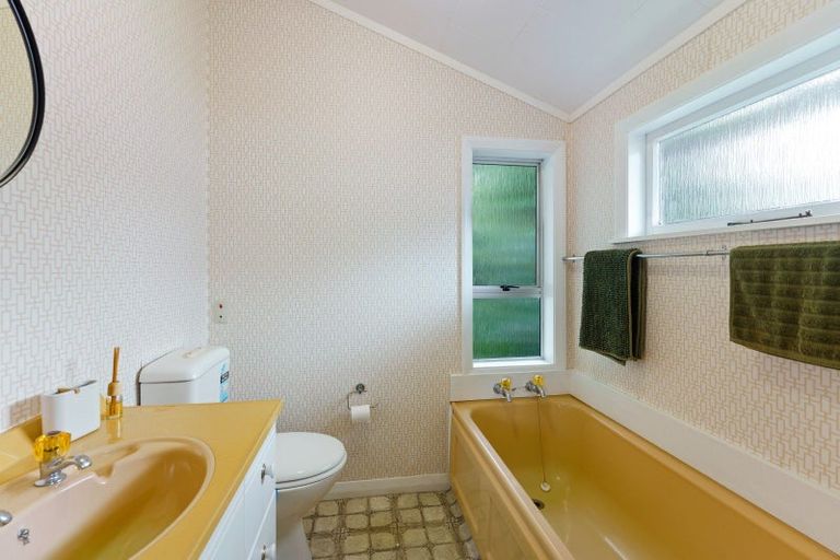 Photo of property in 72 Waerenga Road, Otaki, 5512