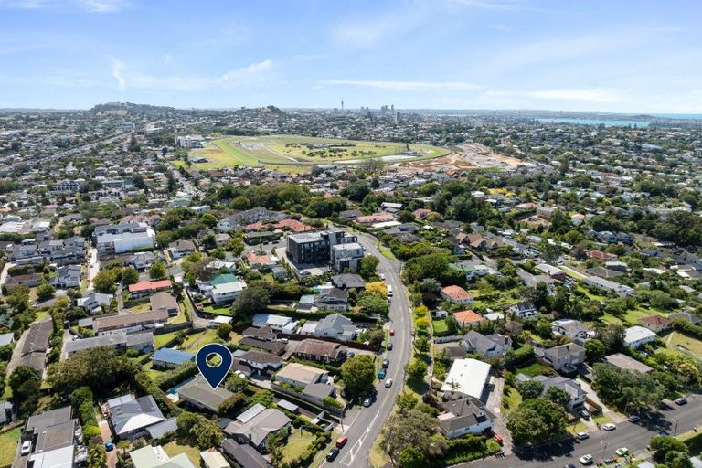 Photo of property in 34 Pukerangi Crescent, Ellerslie, Auckland, 1051