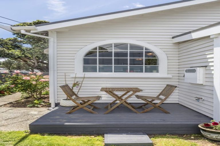 Photo of property in 72 Park Road, Miramar, Wellington, 6022