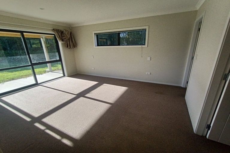 Photo of property in 281 North Manakau Road, Manakau, Levin, 5573