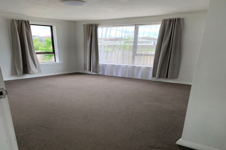 Photo of property in 74a Cambridge Terrace, Waterloo, Lower Hutt, 5011