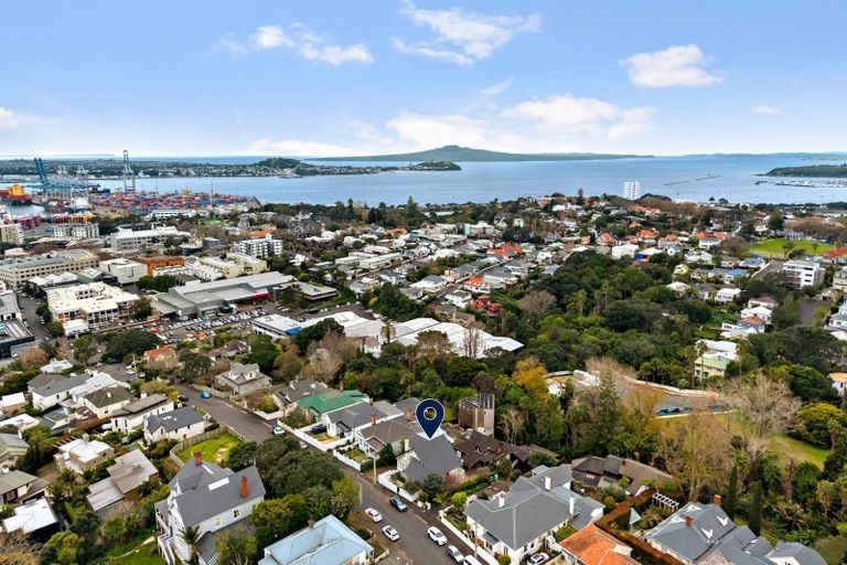 Photo of property in 41 Saint Georges Bay Road, Parnell, Auckland, 1052