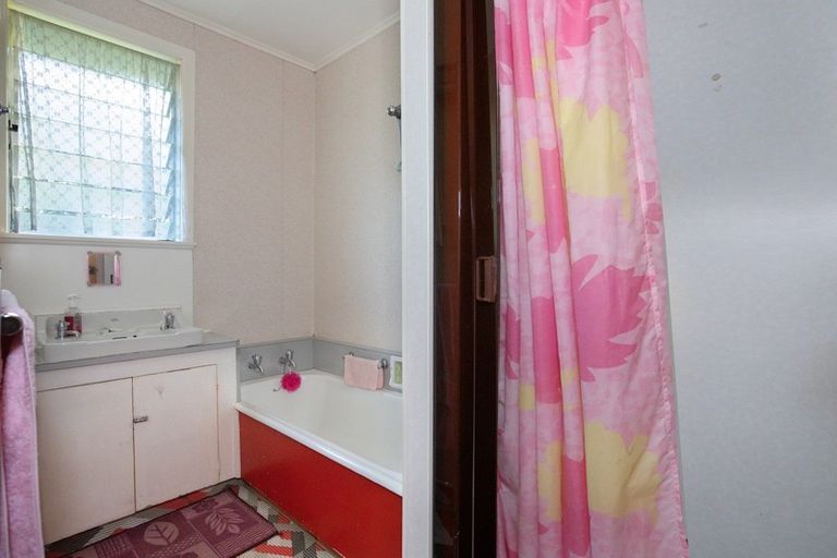 Photo of property in 41 Bond Street, Marton, 4710