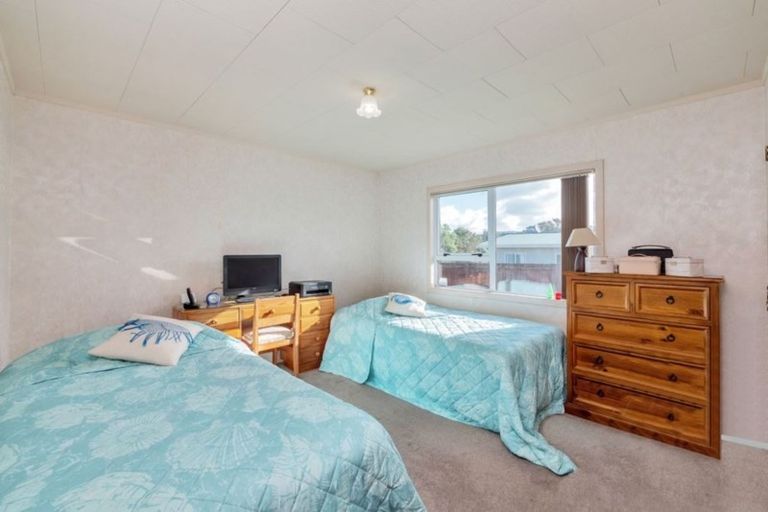 Photo of property in 54 Hindmarsh Street, Henderson, Auckland, 0612