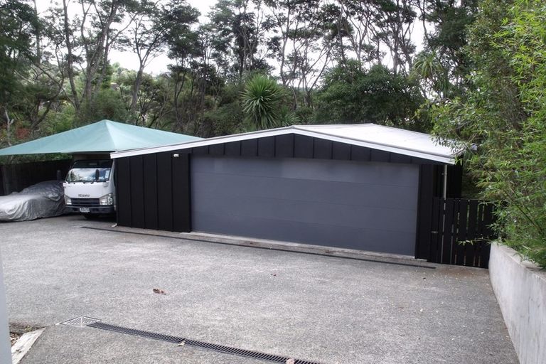 Photo of property in 97 Takahe Road, Titirangi, Auckland, 0604
