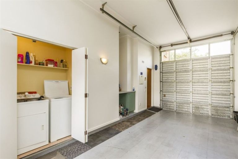 Photo of property in 79 Rangiora Avenue, Roslyn, Palmerston North, 4414