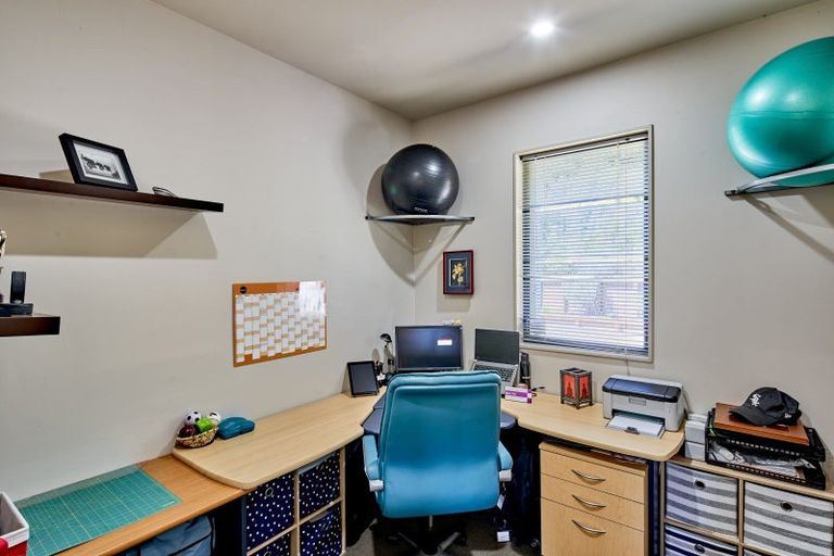 Photo of property in 69 Kaitangata Crescent, Kelson, Lower Hutt, 5010