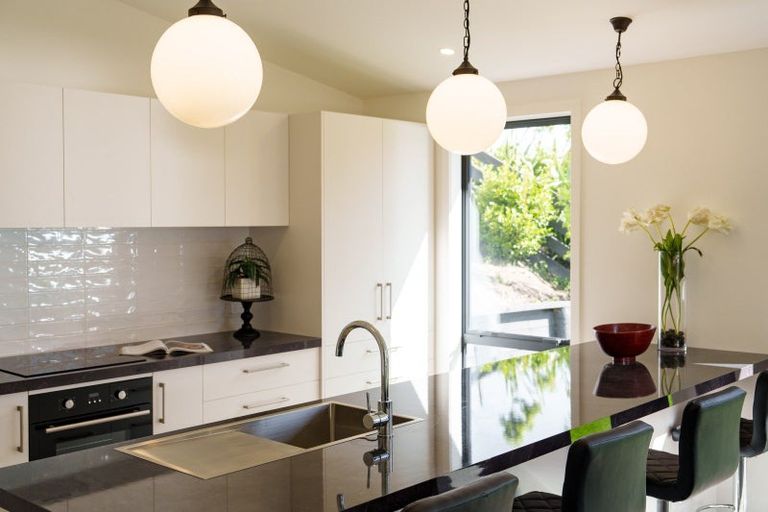 Photo of property in 10 Ella Lane, Green Island, Dunedin, 9018