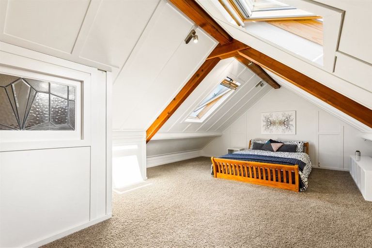 Photo of property in 71 Coulter Road, Henderson Valley, Auckland, 0614