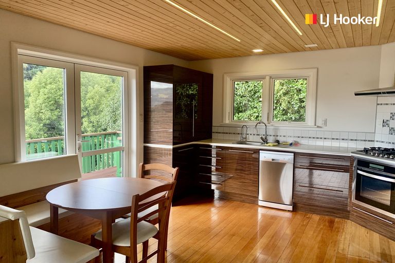 Photo of property in 15 Porterfield Street, Macandrew Bay, Dunedin, 9014