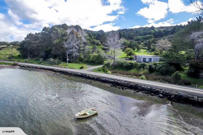 Photo of property in 100 Motukaraka Point Road, Kohukohu, 0491