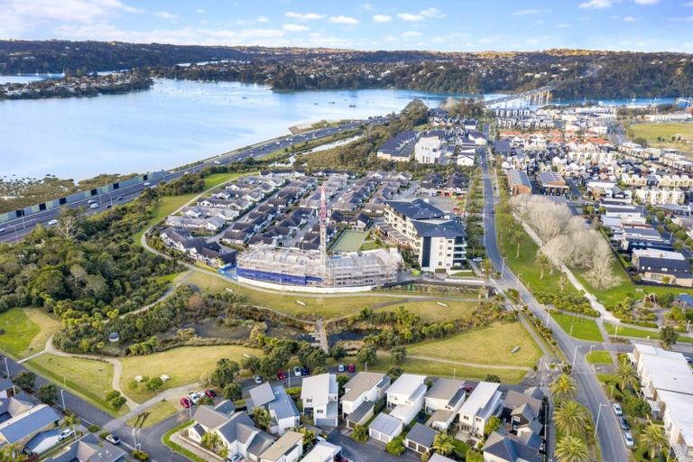 Photo of property in 14 Toheroa Street, Hobsonville, Auckland, 0616