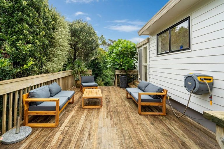 Photo of property in 3 Emery Grove, Bayview, Auckland, 0629