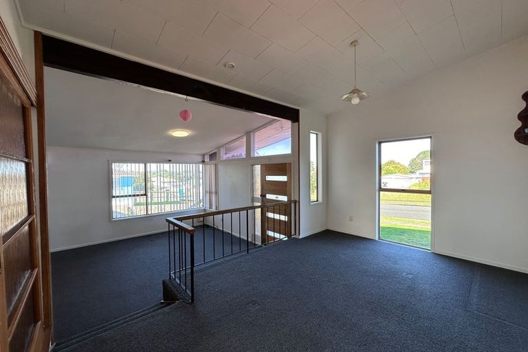 Photo of property in 180 Mahia Road, Wattle Downs, Auckland, 2103