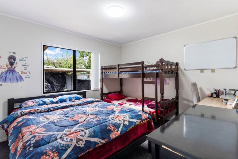 Photo of property in 2/13 John Street, Mangere East, Auckland, 2024