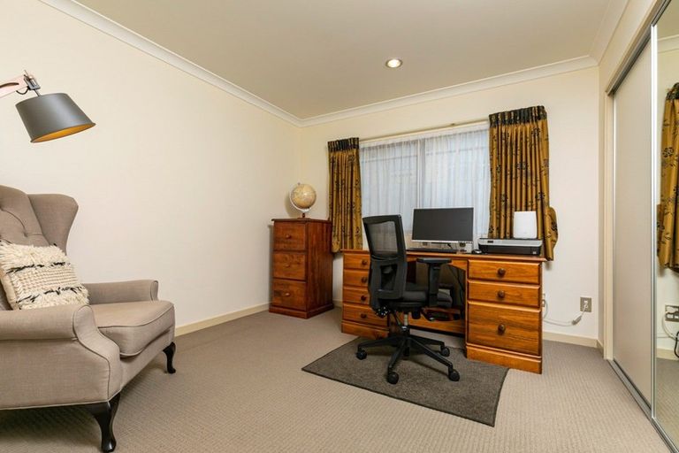 Photo of property in 30e Schnapper Rock Road, Schnapper Rock, Auckland, 0632