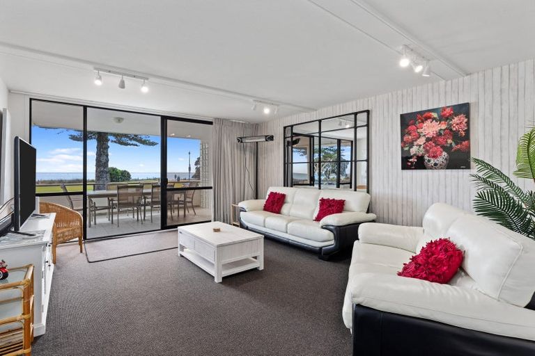 Photo of property in 10 Marine Parade, Mount Maunganui, 3116